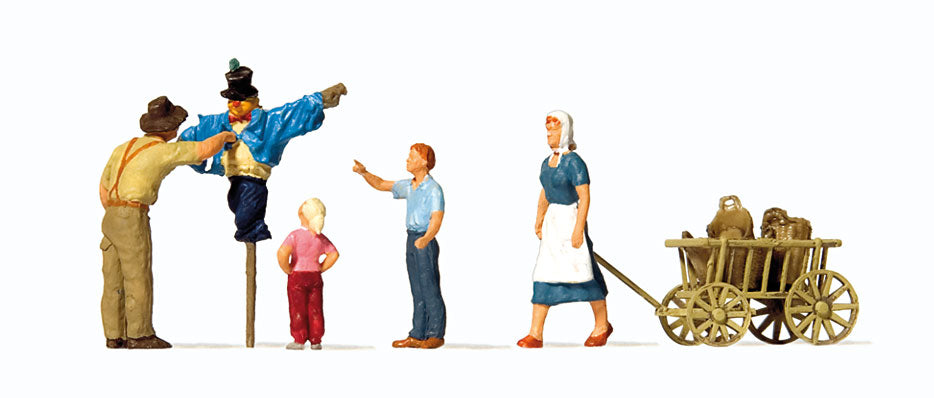 Preiser 10650 HO Scale Putting up the Scarecrow Figure Set