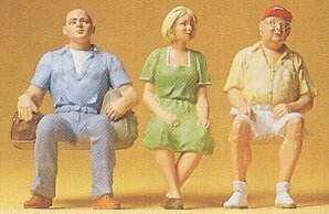 Preiser 45080 G Scale Seated People -- Wearing Summer Clothes