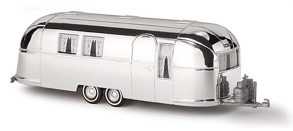 Busch 44982 HO Scale 1958 Airstream Aluminum Camping Trailer - Assembled