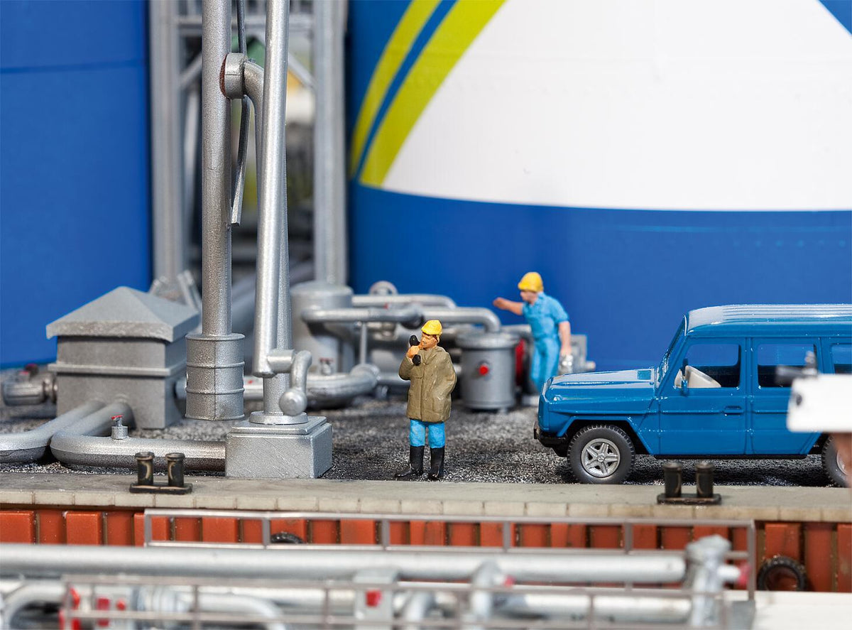 Faller 130485 HO Scale Aral Oil Tank Farm Model Kit