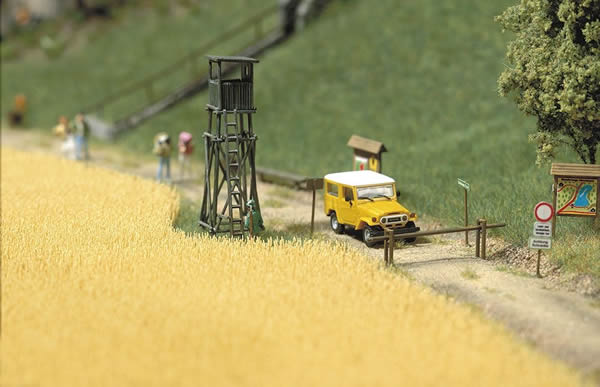 Busch 1204 HO Scale Wheat Field -- Kit - 15-1/2 square inches