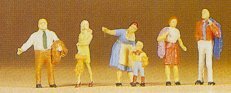 Preiser 79068 N Scale Pedestrians -- Family in the City