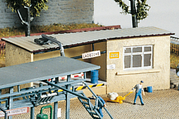 Piko 60022 N Scale Bulk Oil Dealer Office Kit