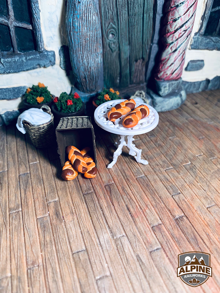 Alpine Railworks 1124 G Scale Chocolate Braided Bread Loaves (5)