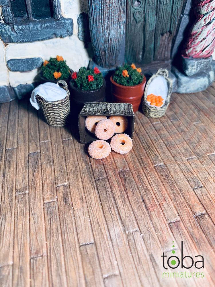 Toba Miniatures 1121 1/12 Scale Sugar Donuts (5)