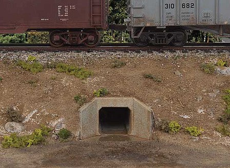 Walthers Cornerstone 933-4558 HO Scale Concrete Culverts pkg(4) -- Kit