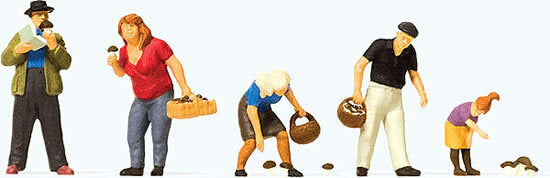 Preiser 10620 HO Scale Sports & Recreation - Mushroom Pickers