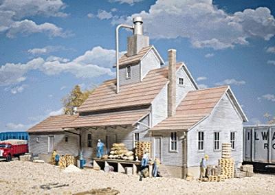 Walthers Cornerstone 933-3061 HO Scale Sunrise Feed Mill -- Kit