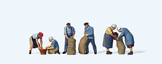 Preiser 10605 HO Scale Working People At the Potato Harvest pkg(6)