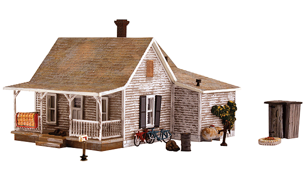 Woodland Scenics 5040 HO Scale Old Homestead - Built-&-Ready Landmark Structures(R) -- Assembled - 3-3/4 x 5-7/16" 9.5 x 13.8cm