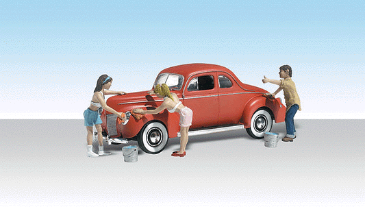 Woodland Scenics 5533 HO Scale Suds & Shine - Assembled - AutoScenes(R) -- 1940s Coupe & 3 Figures