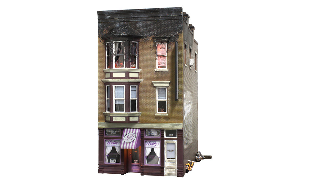 Woodland Scenics 5051 HO Scale Betty's Burning Building - Built & Ready Landmark Structures(R) -- Assembled & Lighted - 2 31/32 x 4 5/16' 7.54 x 10.9 cm
