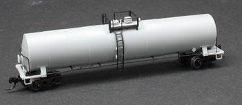 Atlas Model Railroad 37200 N Scale Master(TM) 60' Single-Door Auto Parts Boxcar - Ready to Run -- Undecorated