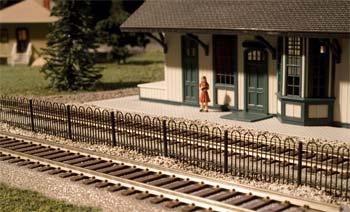 Atlas Model Railroad 774 HO Scale Hairpin Style Fence -- Approximate Length: 35-1/2" 90.2cm