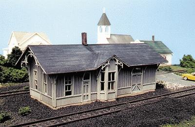 Blair Line 85 N Scale Chesapeake & Ohio Depot - Standard #1 Design -- Kit - 1-1/2 x 3-3/4" 3.7 x 9.3cm (20 x 50 Scale Feet)