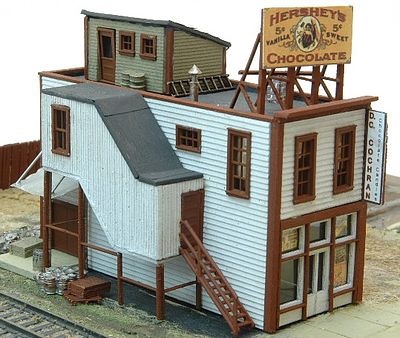 JL Innovative Design 470 N Scale D.C. Cochran Confectionary -- Kit