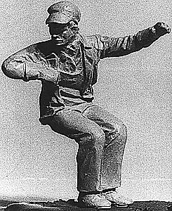 Labelle Industries 7501 N Scale Steam-Era Engineer & Fireman Set (Painted) -- Slouching & Leaning