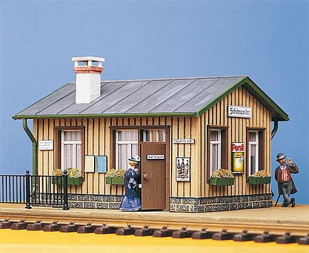 Pola 330902 G Scale Schoenweiler Waiting Room -- 12-3/16 x 10-3/8 x 9-1/8" 31 x 26 x 23cm