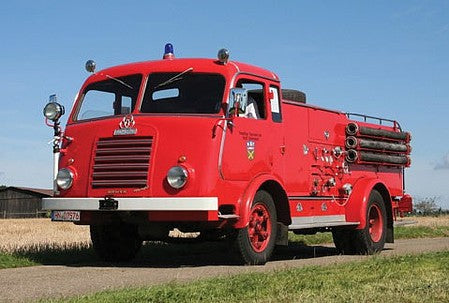 Trident Miniatures 87203 HO Scale Sudwerke/Metz LF20 Fire Truck - Resin Kit -- Red