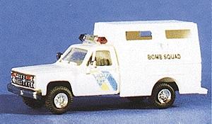 Trident Miniatures 90188 HO Scale Chevrolet 1-Ton Personnel Van - Emergency - Police Vehicles -- New Jersey State Police - Technical Response Bureau - Bomb Unit (white)