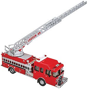 Walthers Scenemaster 13801 HO Scale Heavy-Duty Fire Department Ladder Truck - Assembled -- Red