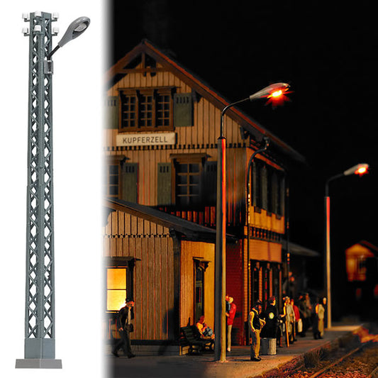 Busch 4131 HO Scale Lattice-Mast Industrial Lamp -- With Teardrop Light Housing (silver)