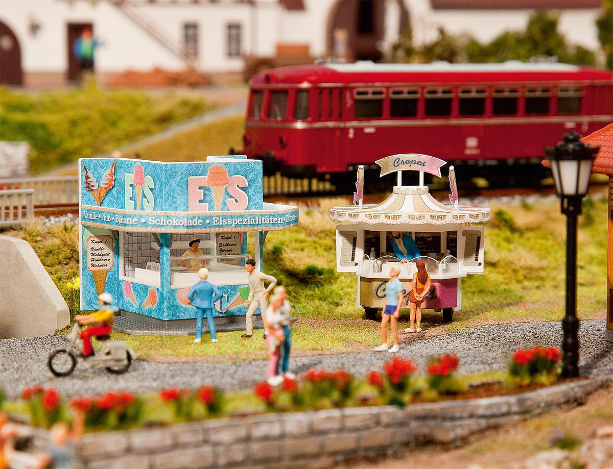 Faller 140442 HO Scale Ice Cream & Pancake Booths Kit