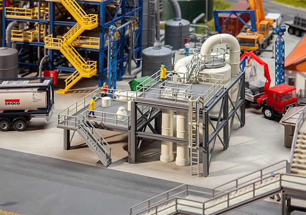 Faller 130179 HO Scale Reaction Apparatus for Chemical or Oil Refinery