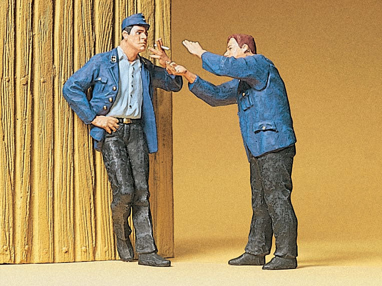 Preiser 45006 G Scale Railway Workers Having a Smoke