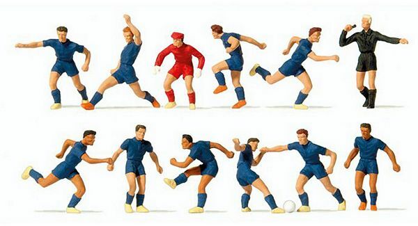 Preiser 10759 HO Scale Soccer Team with Referee (12)