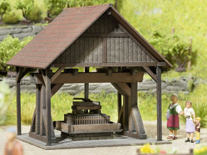 Noch 14370 HO Scale Wine Press w/Canopy -- Kit