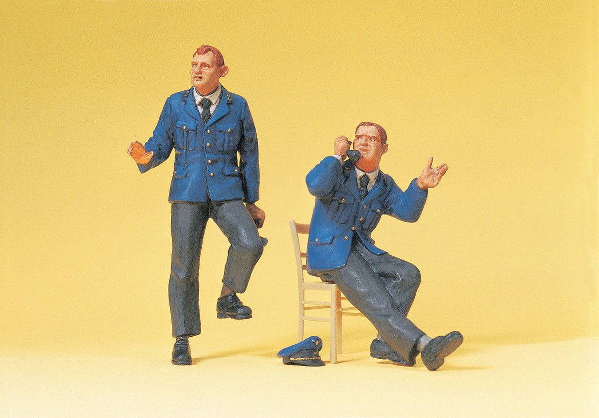Preiser 45125 G Scale Signal Box Workers with Chair Figure Set