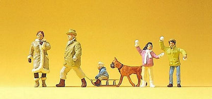Preiser 10310 HO Scale Pedestrians -- Krause Family In Winter