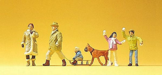 Preiser 10310 HO Scale Pedestrians -- Krause Family In Winter