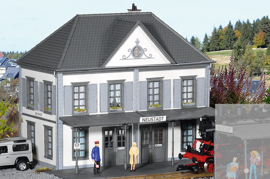 Piko 62030 G Scale Neustadt Station Kit
