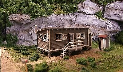 Blair Line 2000 HO Scale Joe's Cabin w/Outhouse Kit - Cabin: 4-1/4