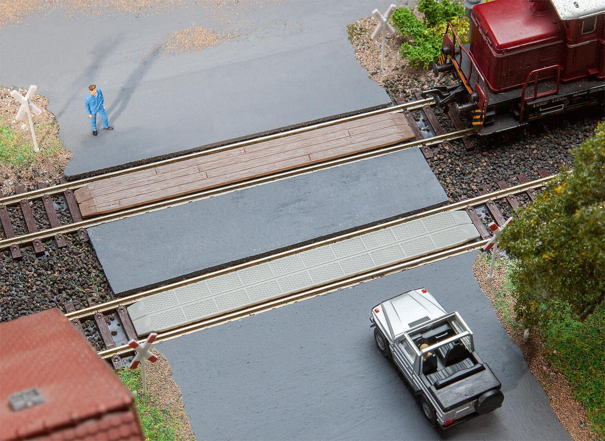 Faller 180969 HO Scale 2 Level Crossings, Wood & Rubber