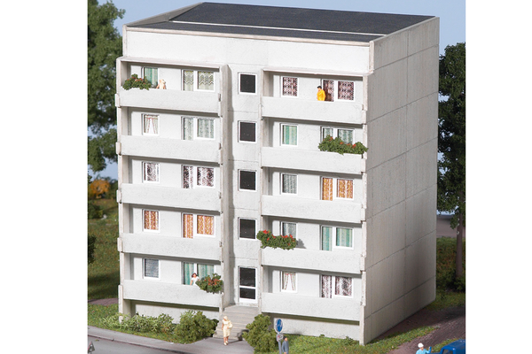 Piko 61146 HO Scale Prefab Apartment Block Basic Set Kit