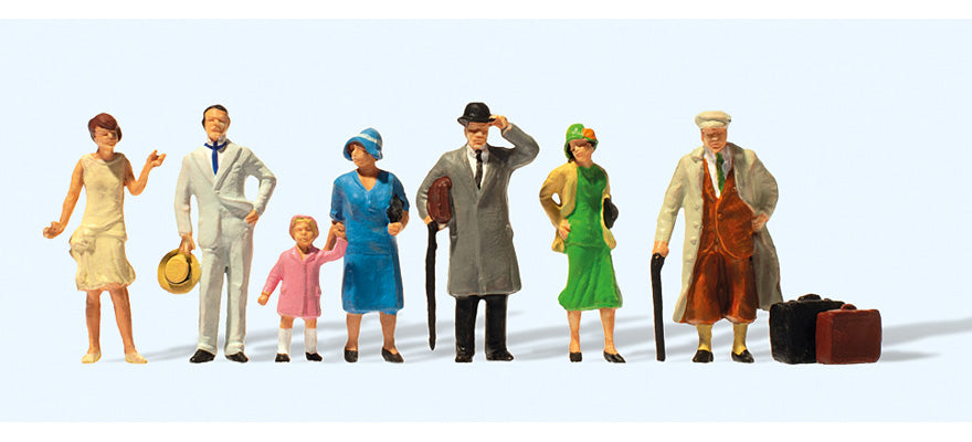 Preiser 12446 HO Scale Passers-By 1925-1930 Figure Set
