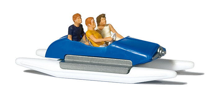 Preiser 10682 HO Scale Pedal Boat with Family Set 1 Figure Set