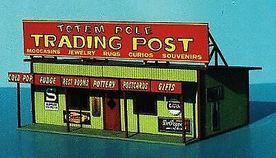 Blair Line 070 N Scale Tourist Trap Kit - 2-3/4 x 1-3/4" 6.8 x 4.3cm