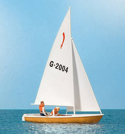 Preiser 10681 HO Scale Korsar Sailboat w/4 Sailors -- Sails Up