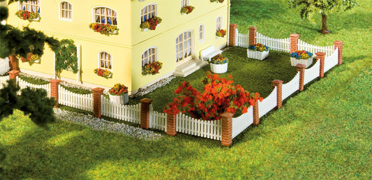 Faller 180429 HO Scale Front Garden Fencing Kit, 385 mm