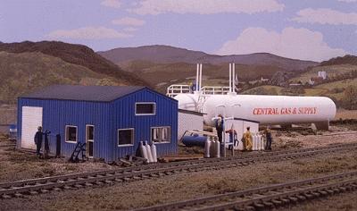 Walthers Cornerstone 933-3011 HO Scale Central Gas & Supply -- Kit