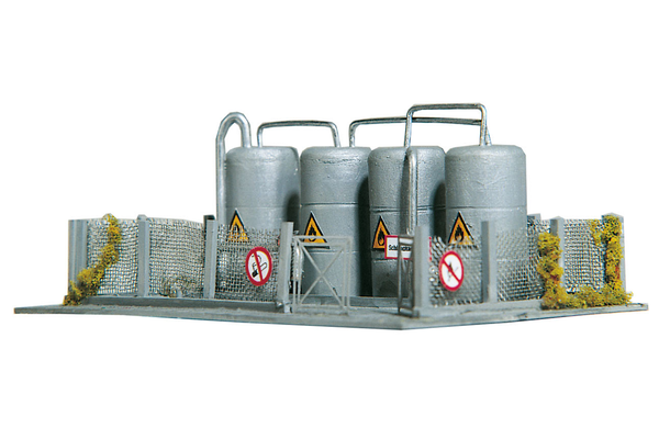 Piko 60012 N Scale Warwick Oil Tanks Kit