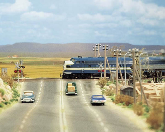 Busch 9710 HO Scale Flexible Self Adhesive 2-Lane Paved Highway 48" 120cm