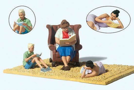 Preiser 44939 G Scale Reading Fever 3 Reading Figures, Armchair
