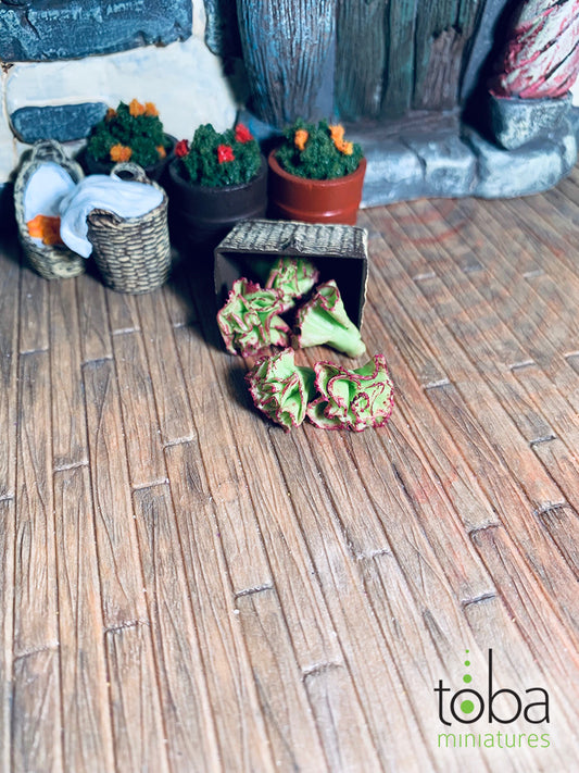 Toba Miniatures 1052 1/12 Scale Lettuce (5)