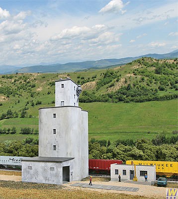 Walthers Cornerstone 933-3860 N Scale Prairie Co-Op Elevator -- Kit