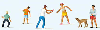Preiser 10696 HO Scale Outdoor Fun -- 5 People & 1 Dog